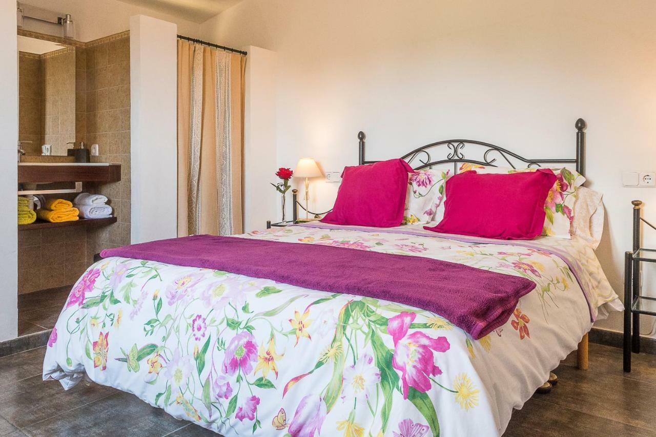 Villa Pula Vinas Country Villa 3 Bedrooms Pool And Fabulous Views Of The Pula Golf Course Near Son Servera Bagian luar foto