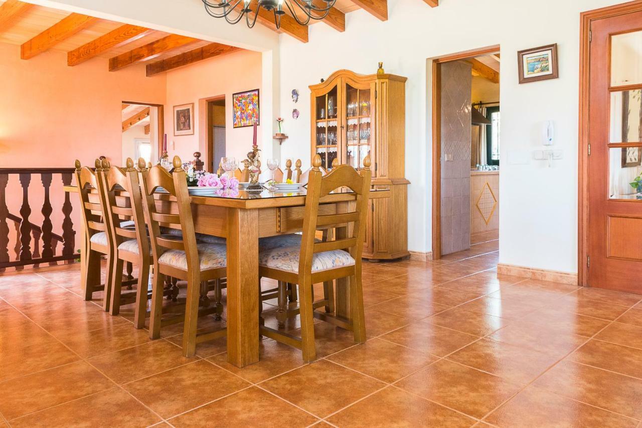 Villa Pula Vinas Country Villa 3 Bedrooms Pool And Fabulous Views Of The Pula Golf Course Near Son Servera Bagian luar foto