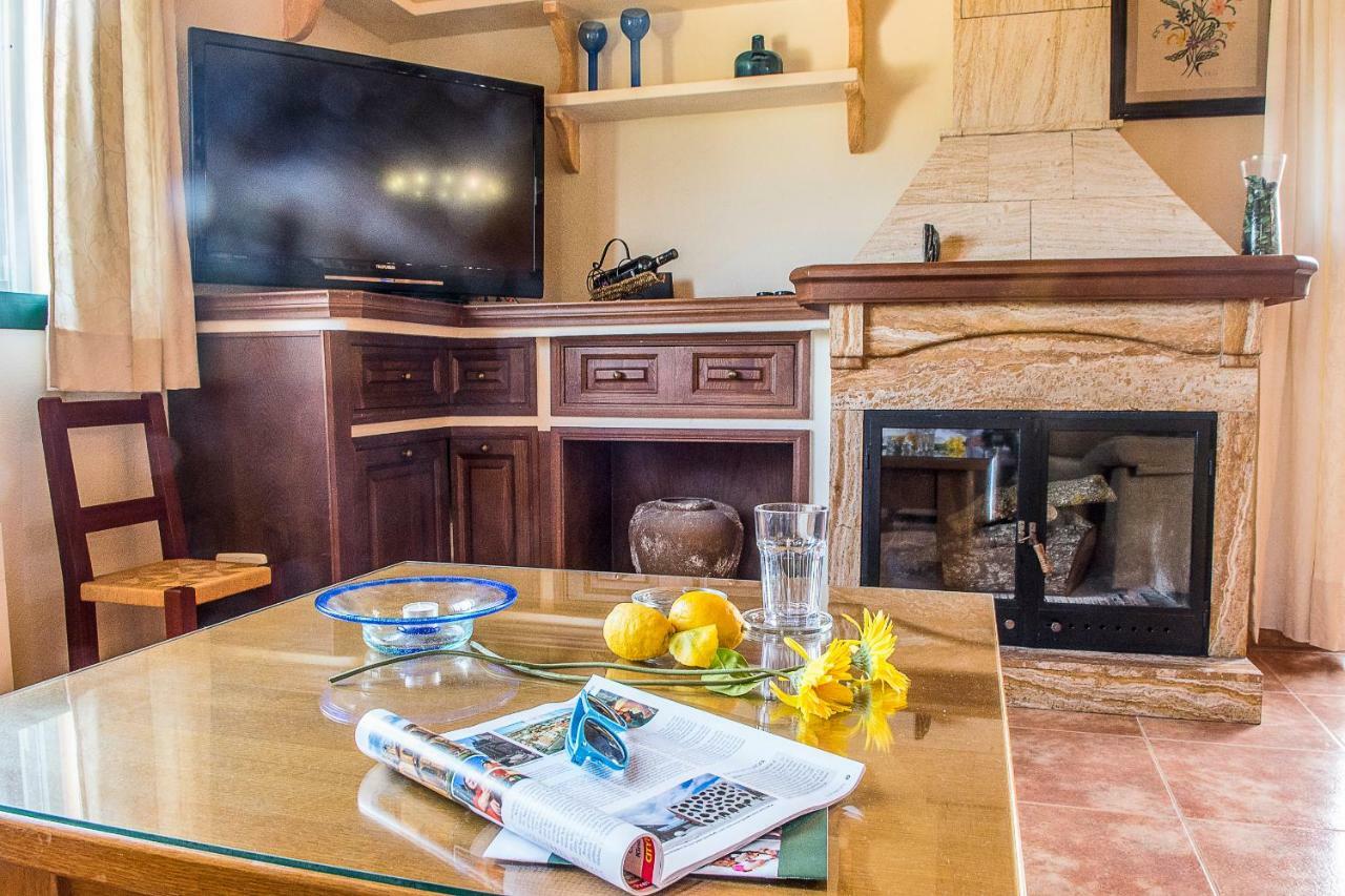 Villa Pula Vinas Country Villa 3 Bedrooms Pool And Fabulous Views Of The Pula Golf Course Near Son Servera Bagian luar foto